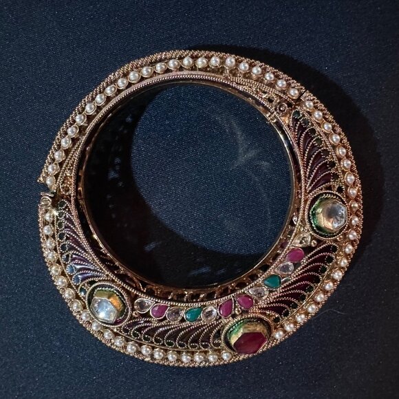 N/A Jewelry - Antique East Indian Inspired Womens Bangle Intricate Design Collectible Costume